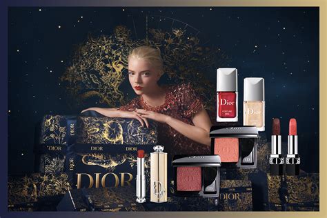 dior weihnachtskugeln|Holiday 2024: The Dior Ball of Dreams .